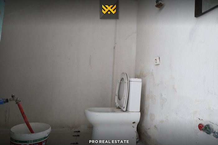 Gewerbefläche 150+150m² zu mieten in Veternik.