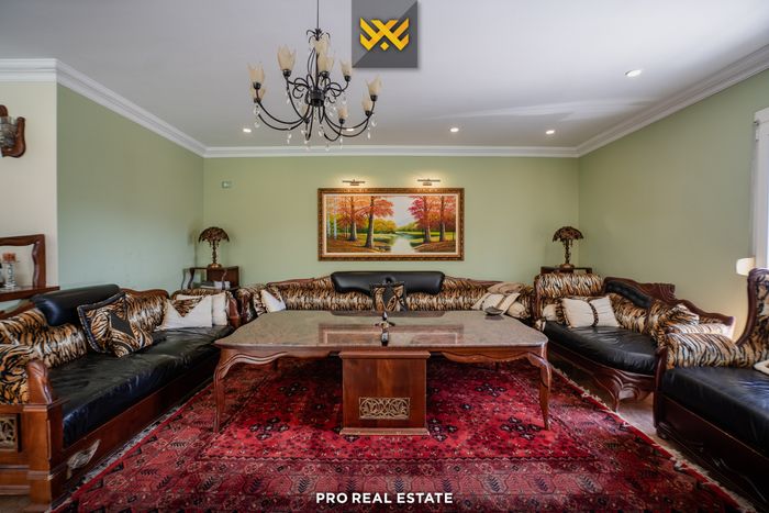 Maison de luxe 475,4m² à #vente dans lagjen qëndresa