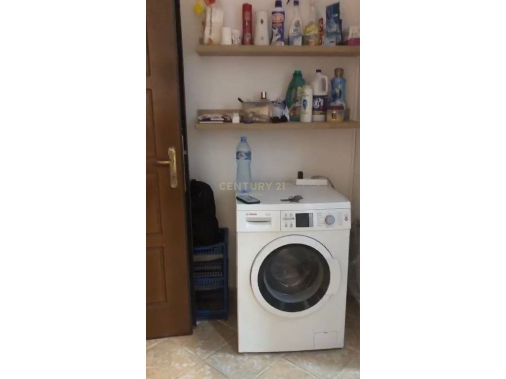 Garsoniere me qira ne shkembin e kavajes!