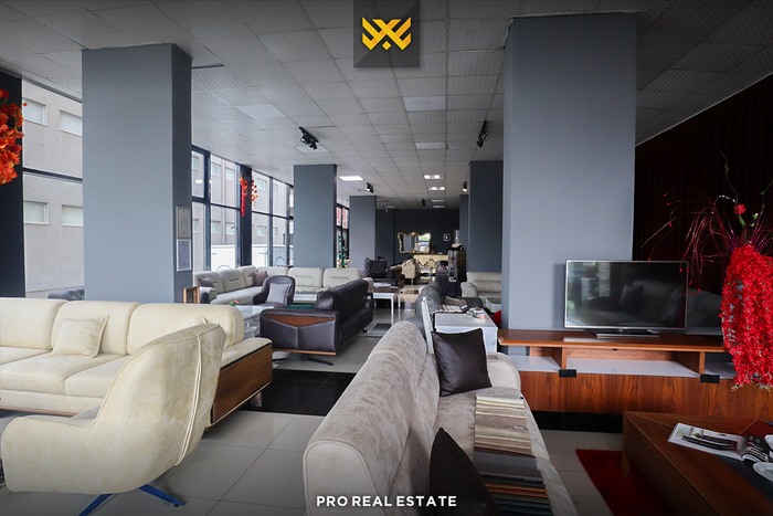 Locale di 220m² in #vendita a Fushë Kosovë