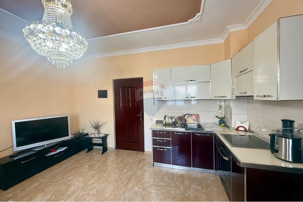 Rruga jordan misja, Tirana
