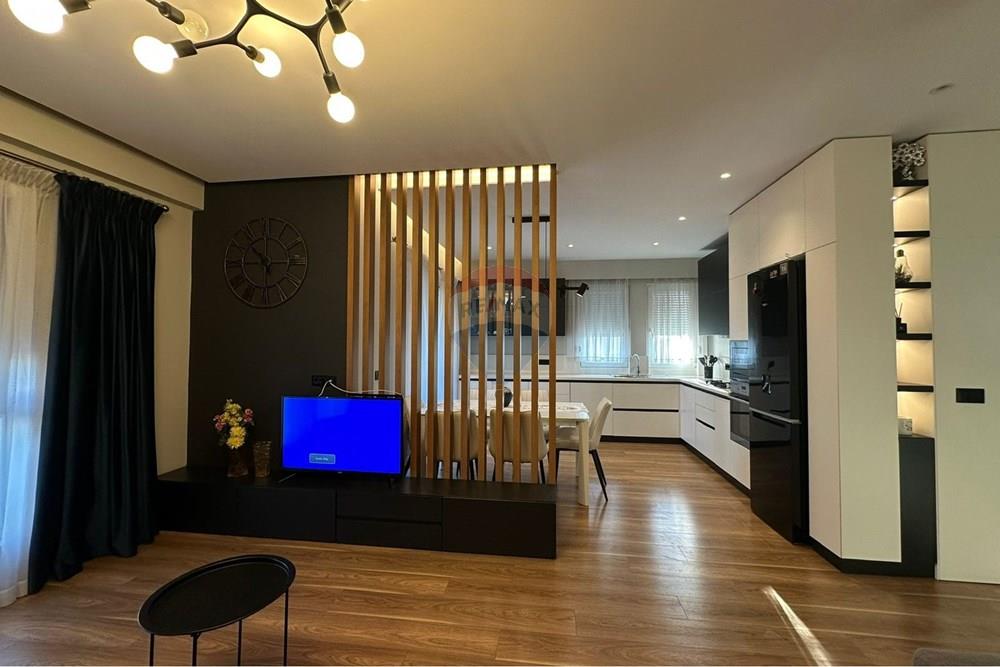 Offered for rent duplex 3+1+2 in the 5 majit area, an ideal opportunity for comfortable and modern living. (3)