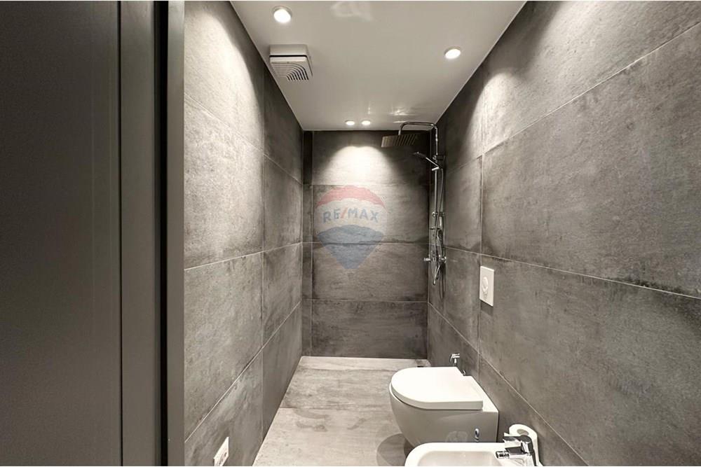 Apartamento en venta 2+1 en farkë.