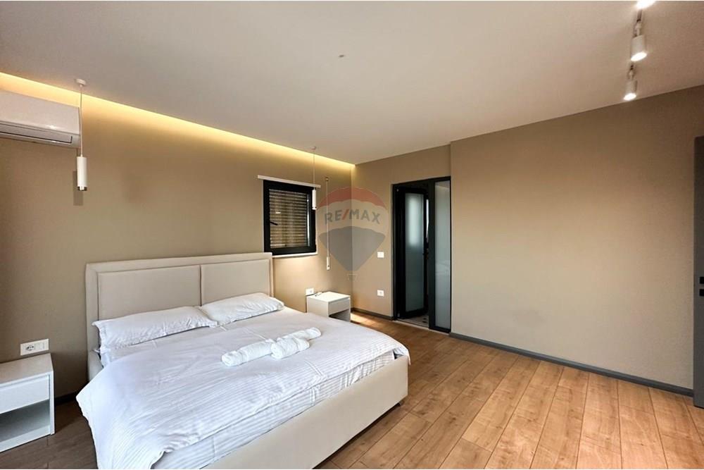Apartamento en venta 2+1 en farkë.