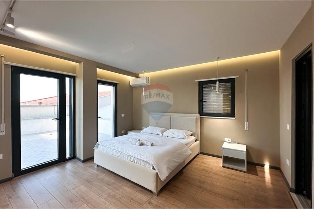 Apartamento en venta 2+1 en farkë.