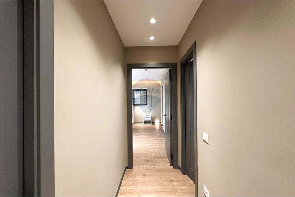 Apartamento en venta 2+1 en farkë.