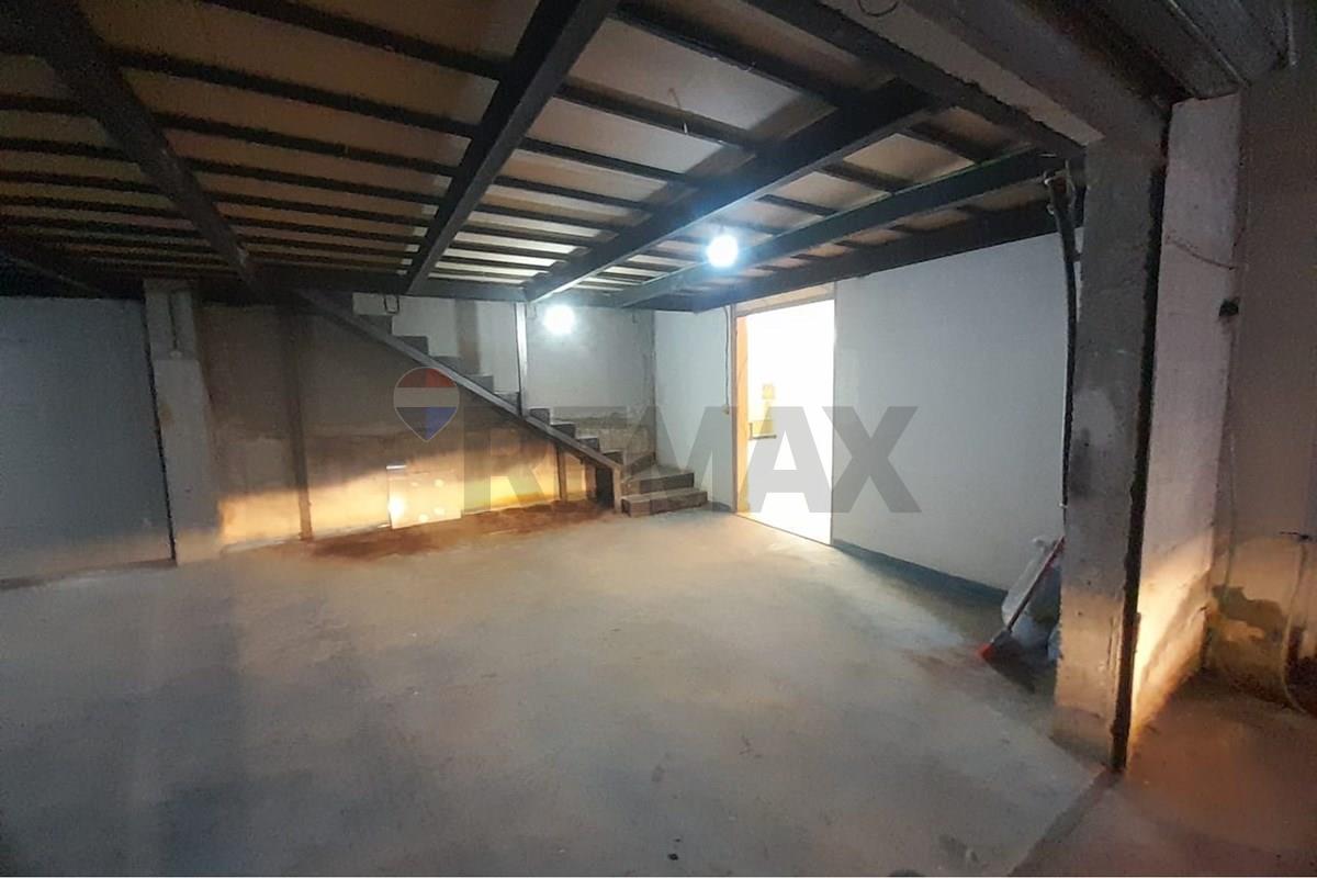 En alquiler revista 200 m² cerca de Liqeni i Thatë (7)