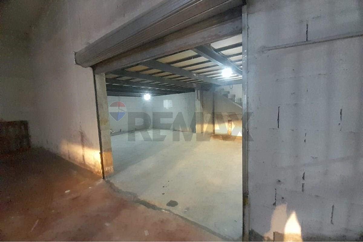 En alquiler revista 200 m² cerca de Liqeni i Thatë (8)