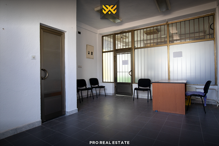 Zyrë 25m² me #qira në Lakrishtë. (2)