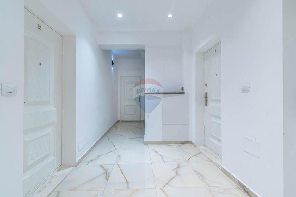Studio à vendre à sarande (8)