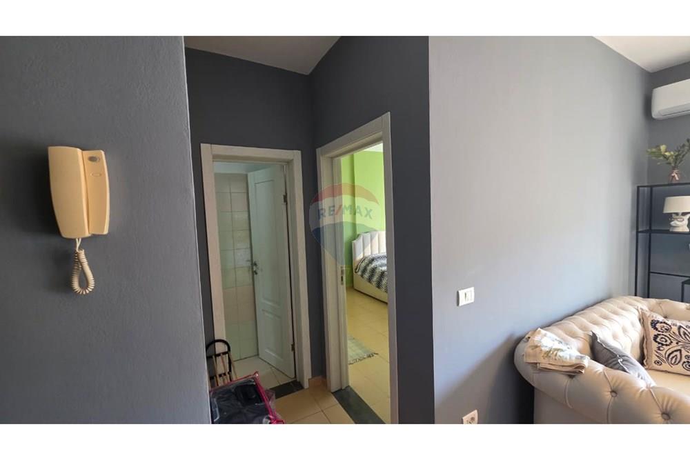 Apartament 1+1 për shitje lungomare, Vlorë