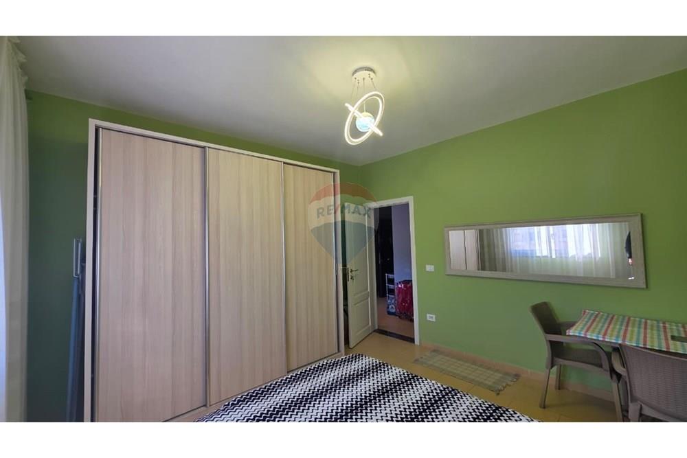 Apartament 1+1 për shitje lungomare, Vlorë