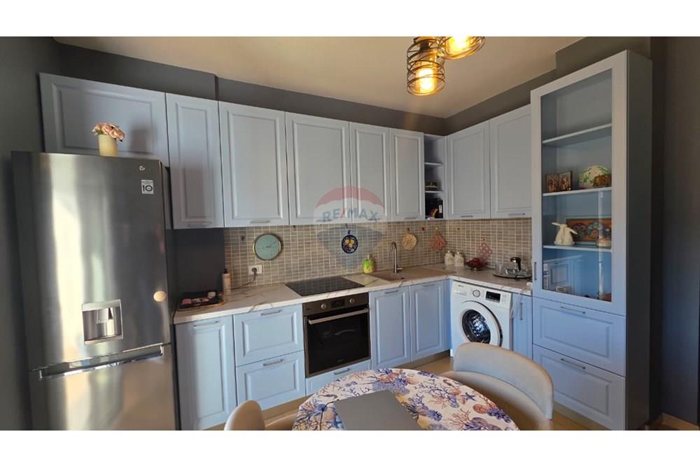Apartament 1+1 për shitje lungomare, Vlorë