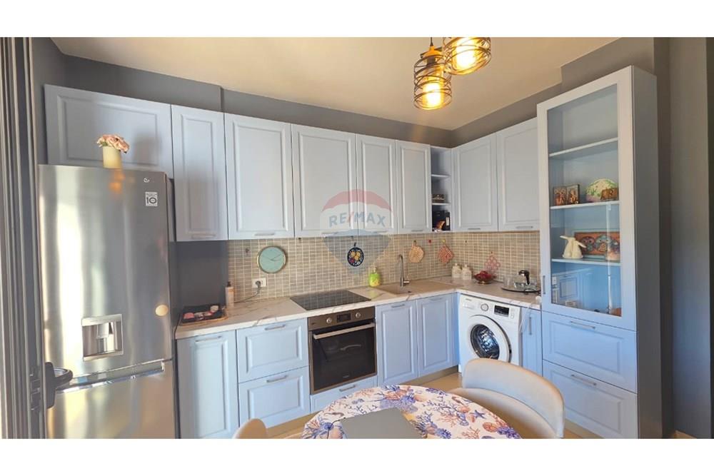 Apartament 1+1 për shitje lungomare, Vlorë