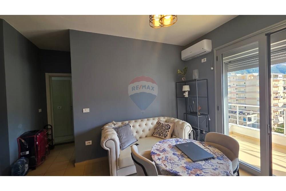 Apartament 1+1 për shitje lungomare, Vlorë