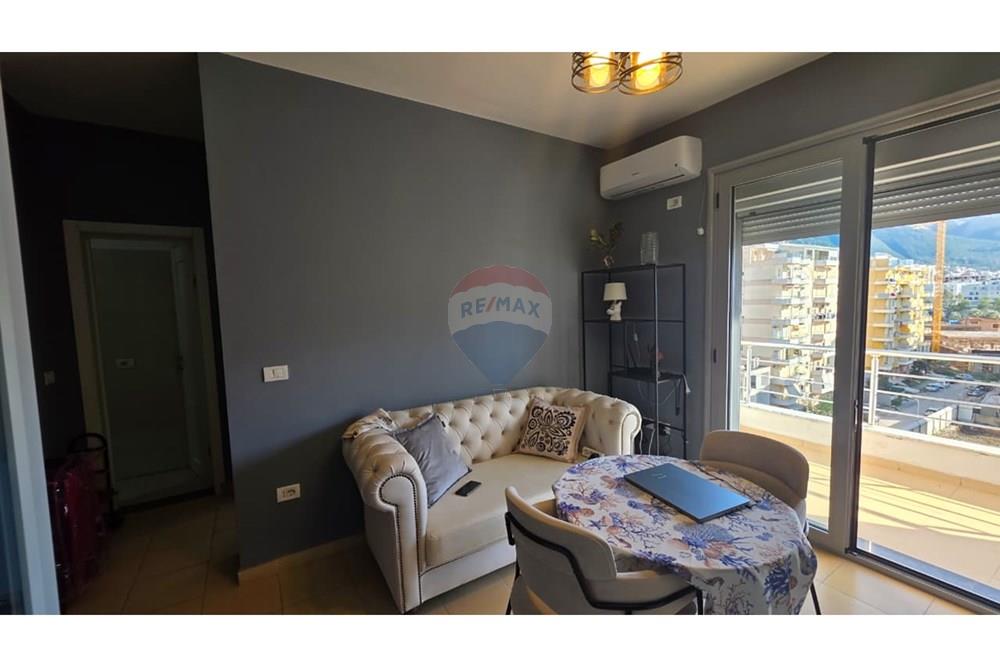 Apartament 1+1 për shitje lungomare, Vlorë