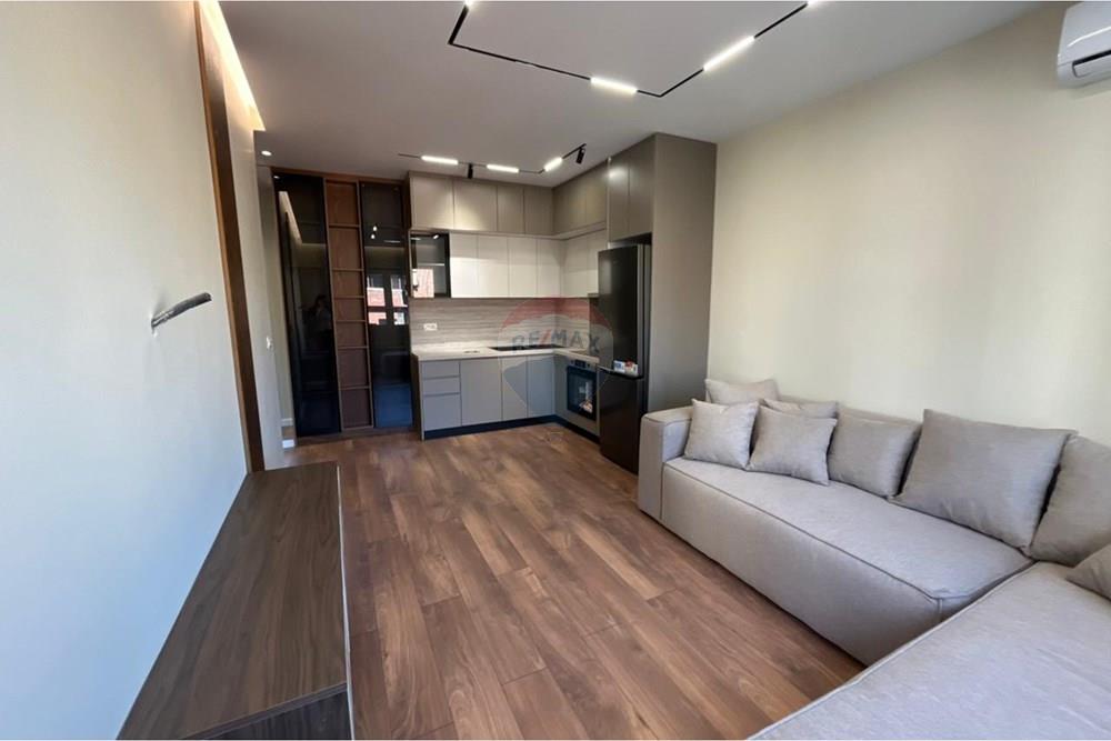 Apartamento en venta 1+1 cerca de mine peza, muy cerca del centro de Tirana! (2)