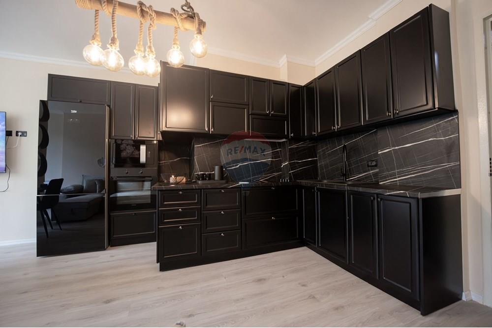 Ofrecemos en venta un apartamento 1+1 con plaza de parking en dhermi. (5)