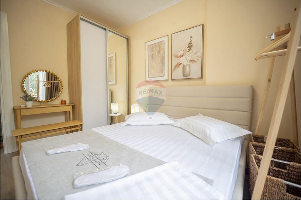 Ofrecemos en venta un apartamento 1+1 con plaza de parking en dhermi. (6)