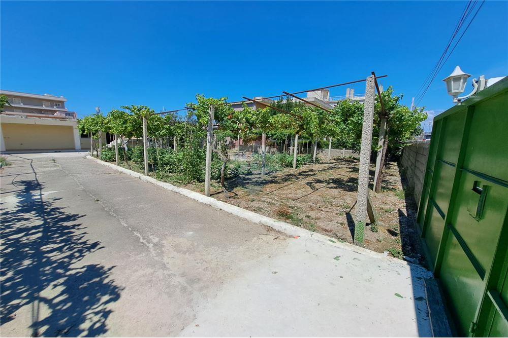 Maison privée à vendre avec une surface construite de 152m² et une superficie de terrain de 456m² (4)