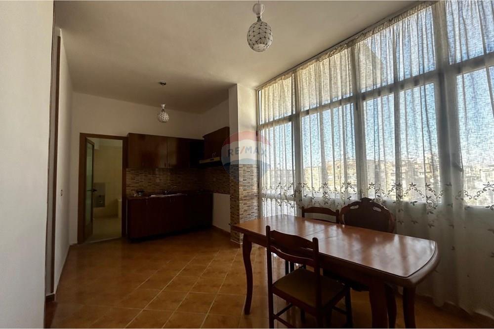 Via zaho koka, Vlorë (5)