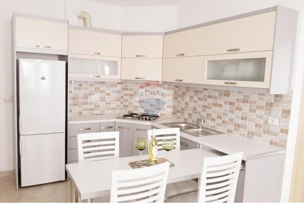 Shitet apartament i tipologjise 1+1, sarande