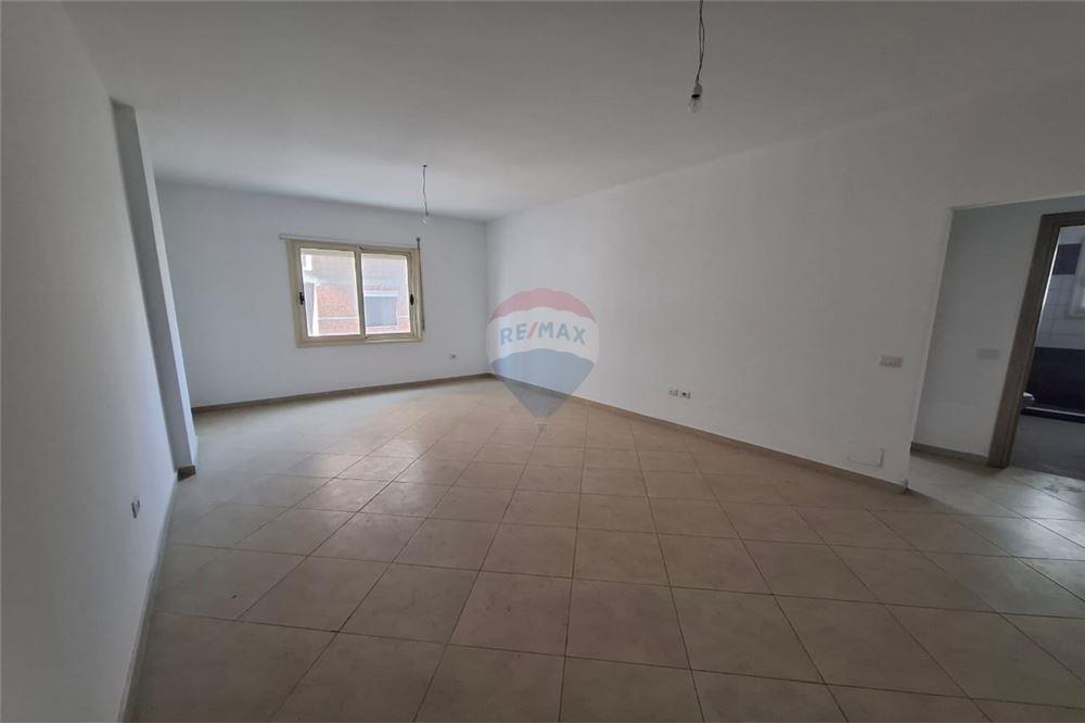 Apartament 1+1 për shitje transballkanike, përballë alpetit, Vlorë