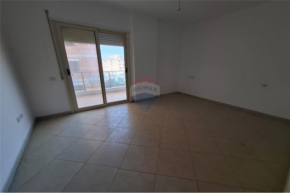 Apartament 1+1 për shitje transballkanike, përballë alpetit, Vlorë (3)