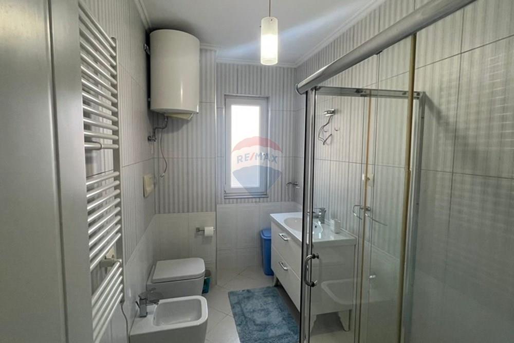 Blloku-viertel bietet eine 2+1+2 wohnung zur miete an.