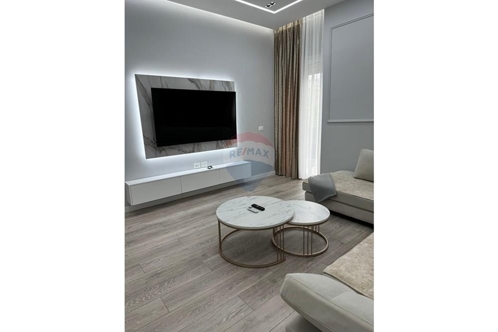 Appartement 2+1 à vendre sur la rue pelivana leskaj, vlore (2)