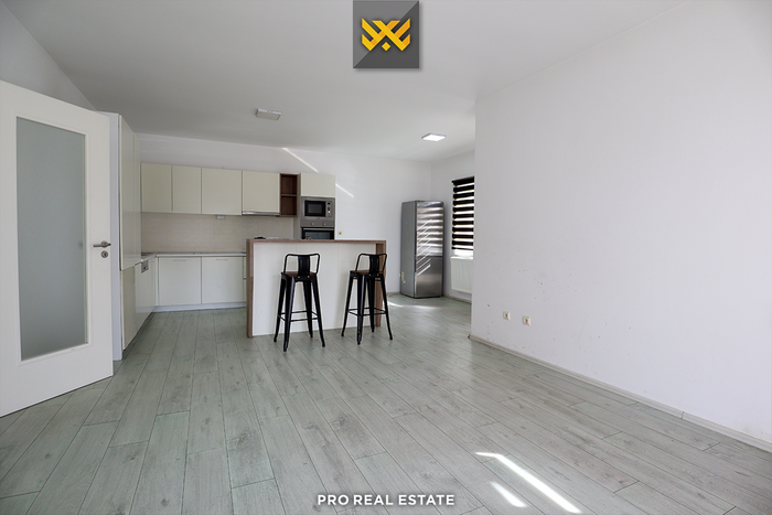 Casa de 300m² para #alugar em Çagllavicë (2)