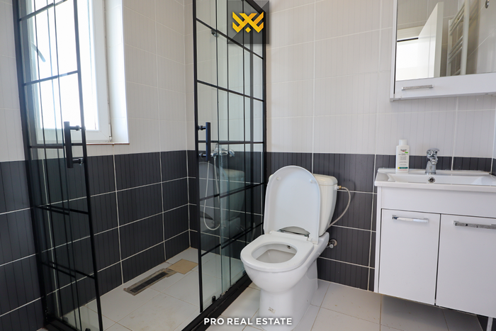 Casa de 300m² para #alugar em Çagllavicë (7)