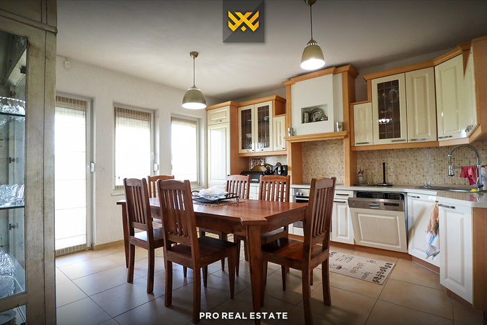 Casa de 240m² en alquiler en Veternik