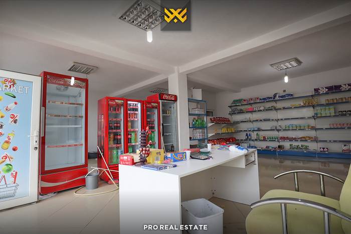 Espacio comercial de 85m² en alquiler en hajvali