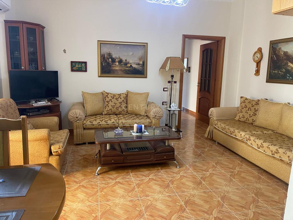 Appartamento 1+1 in affitto vicino al porto - Vlorë!