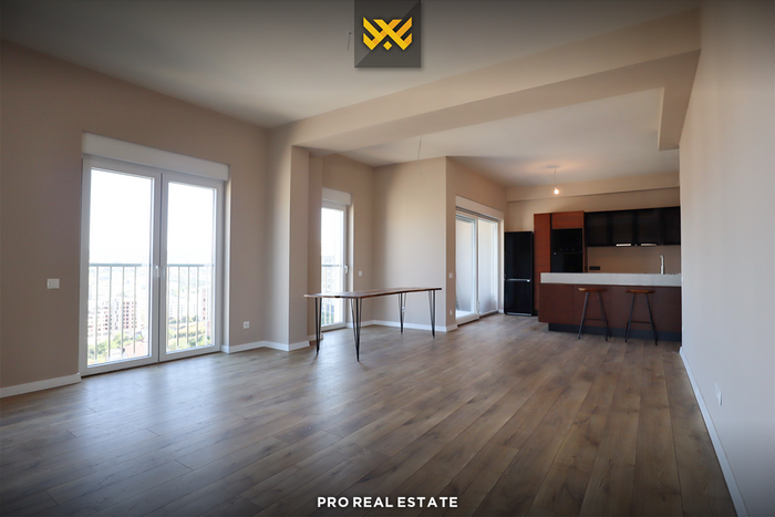 Duplex - penthouse 260m² + 80m² terrasse à #vente à Prishtina e Re
