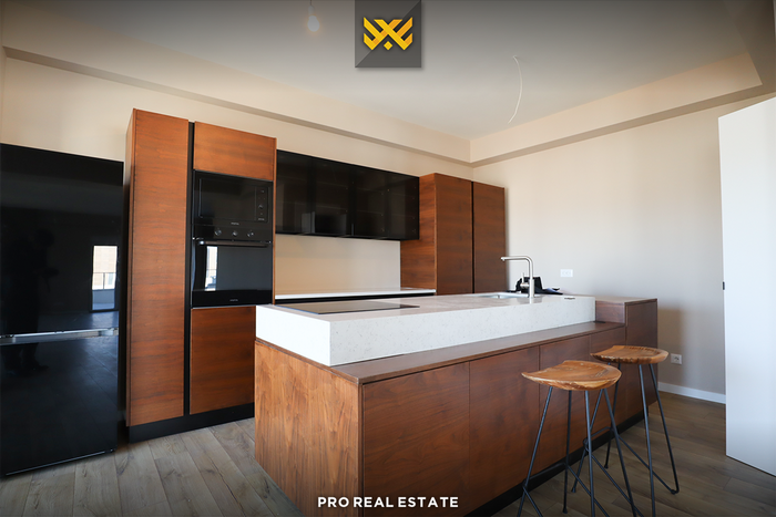 Duplex - penthouse 260m² + 80m² terrasse à #vente à Prishtina e Re (3)