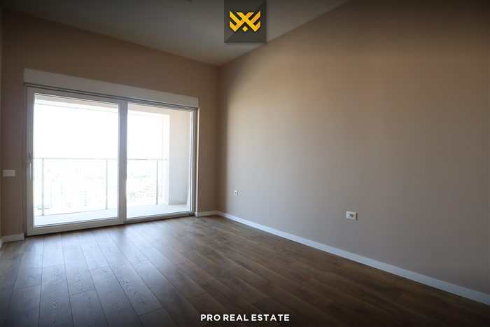 Duplex - penthouse 260m² + 80m² terrasse à #vente à Prishtina e Re (5)