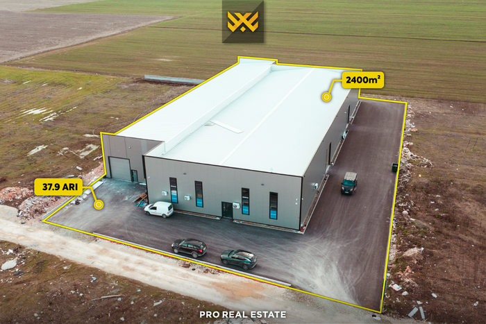 Truall 37,9 ari et bâtiment 2400m² à #vente à suhadoll (2)