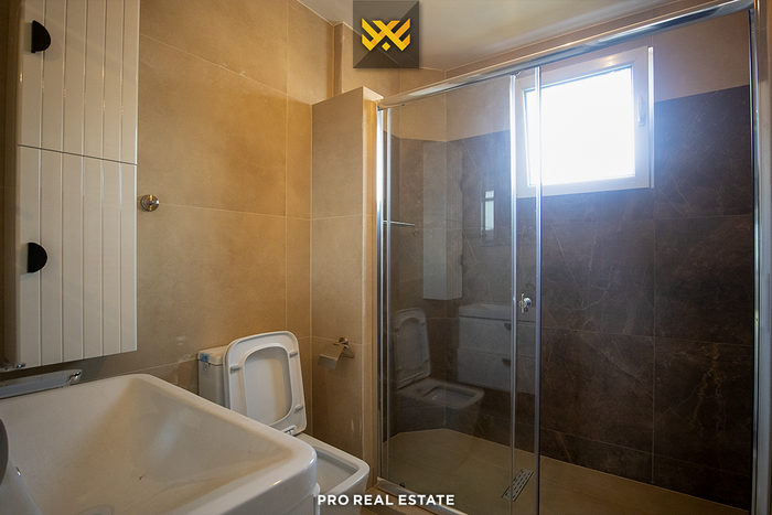 Haus 360m² zur miete in kodra e trimave.