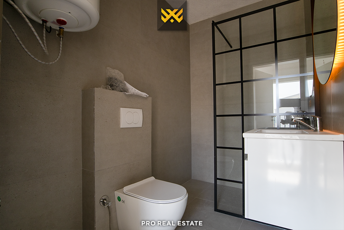 Banesë penthouse 148.89m² + 113.26m² për #shitje te Mati 1. (7)