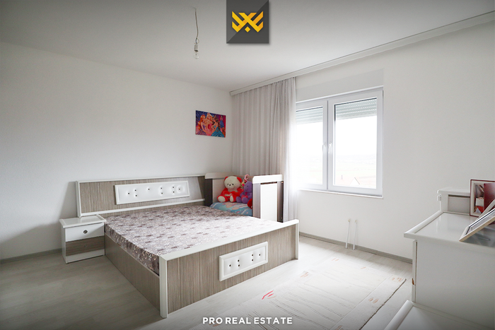 Casa de 210m² en venta en bërnica.
