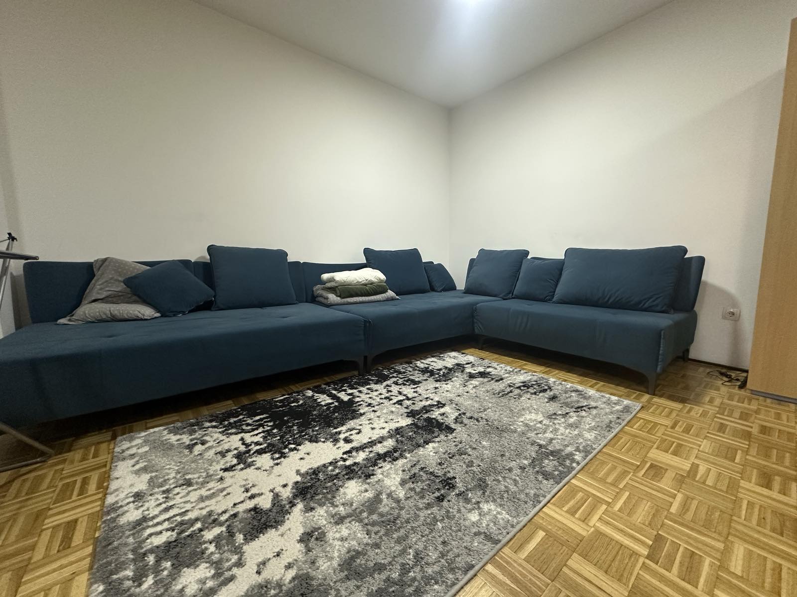Studio à louer à Bregu i Diellit