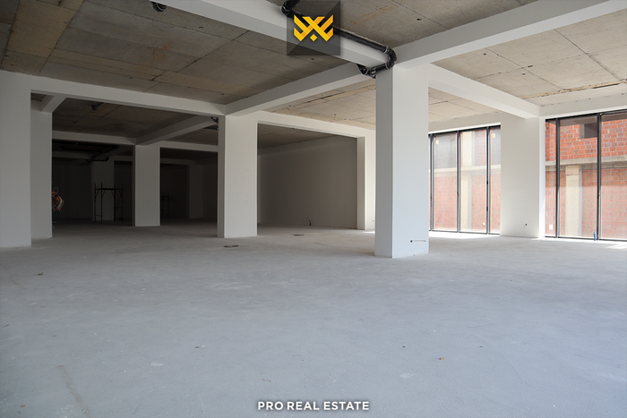 Oggetto / locale 1200m² in affitto a Fushë Kosovë