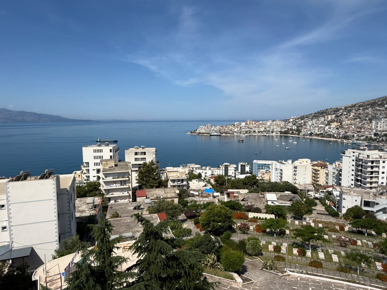 Pamje e gjelbër dhe elegance