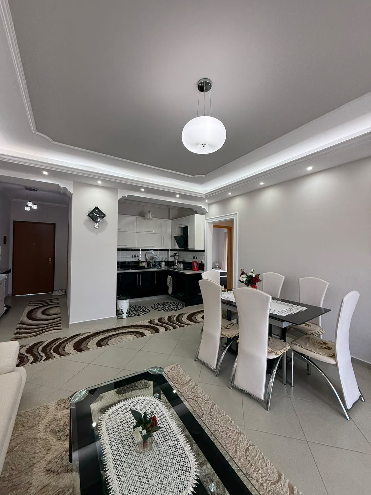 Pamje e gjelbër dhe elegance