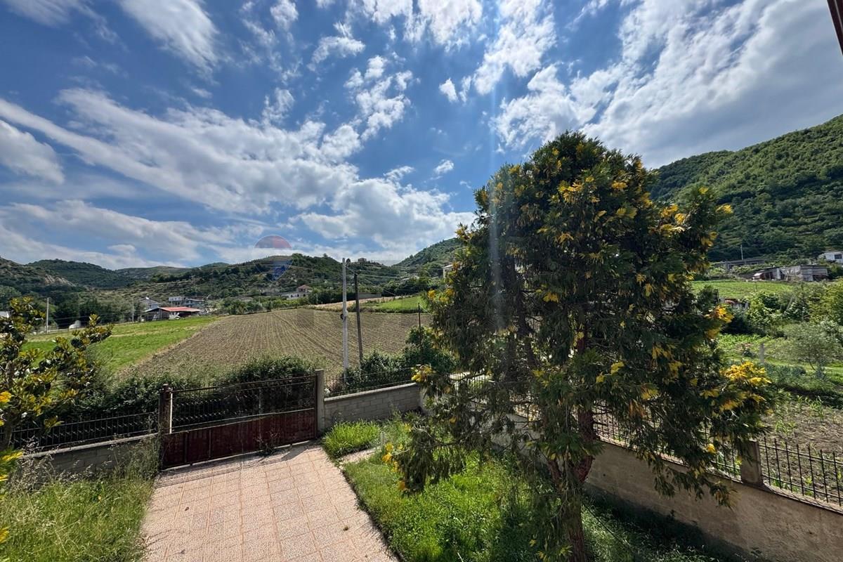 Houses for sale, peze helmas