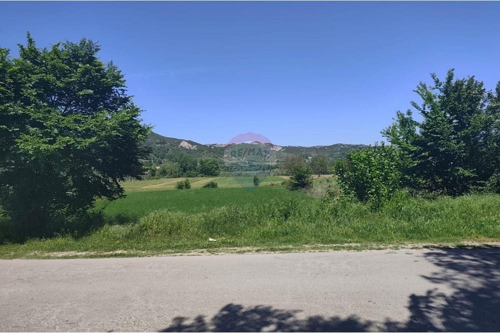 Terreno à venda em pezë