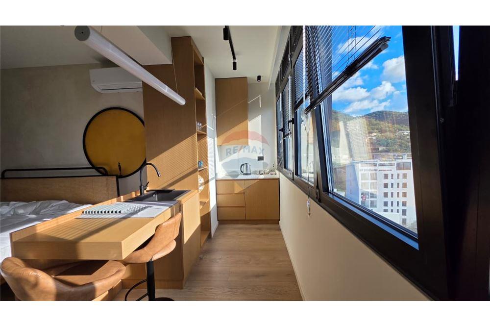 Vente studio + appartement 1+1 à lungomare avec vue imprenable sur la mer
