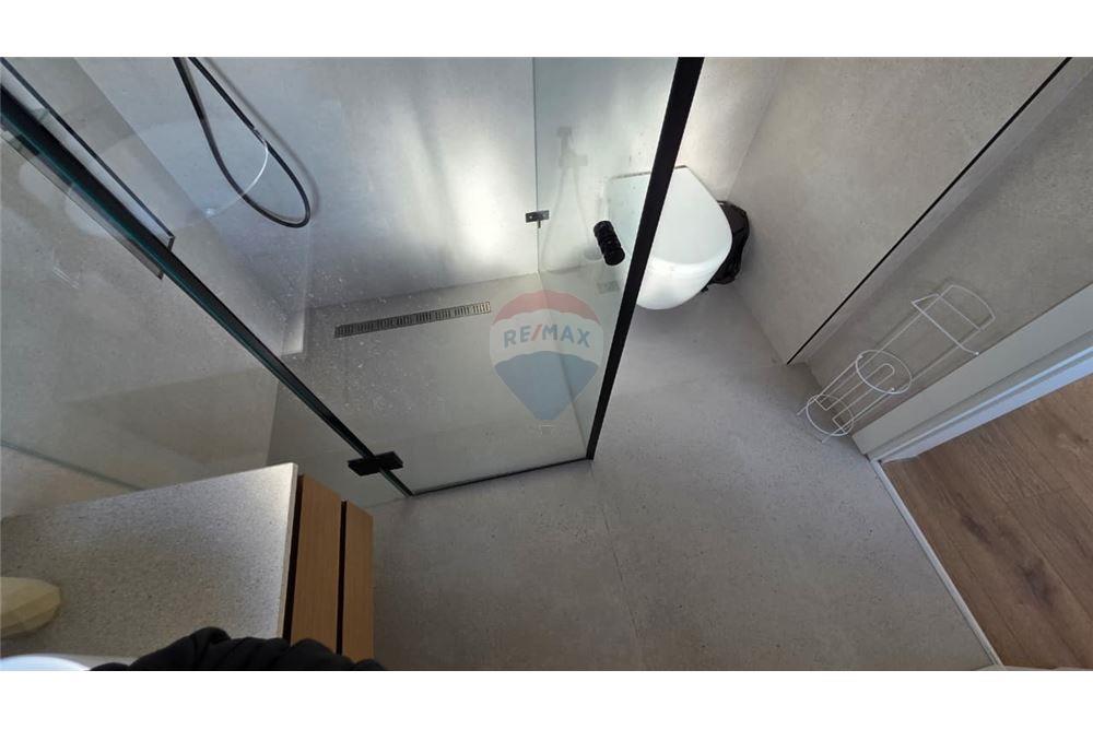 Vente studio + appartement 1+1 à lungomare avec vue imprenable sur la mer